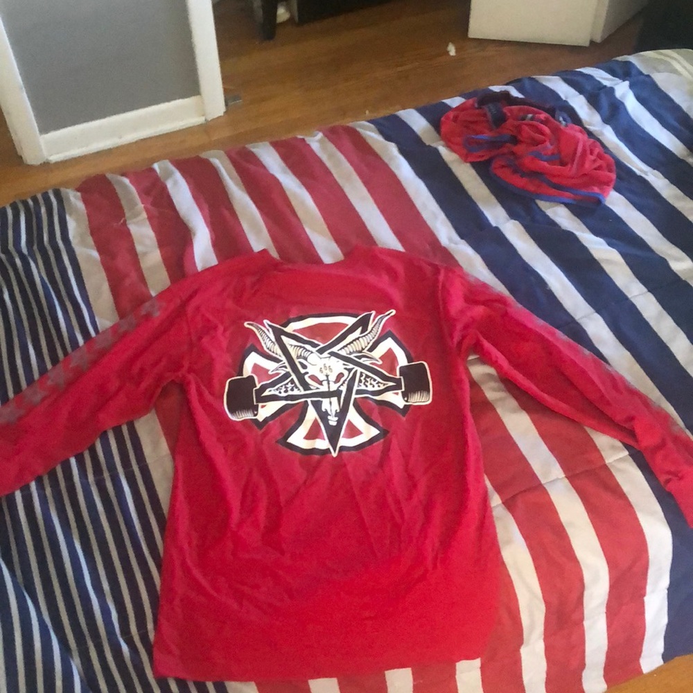 Thrasher sweater